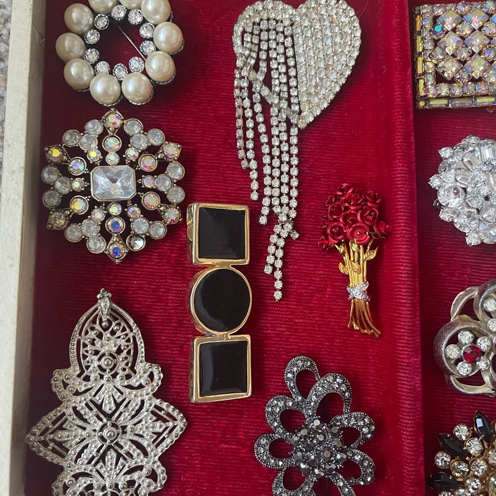 ALL ESTATE SALE BROOCHES-MY CURATED COLLECTION. YOU GET THEM ALL PLUS MORE